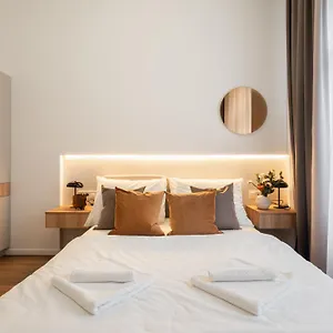  Apartmán Boutique Suites, Location By Bqa